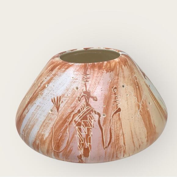 Navajo Signed Etched Handcrafted Ceramic Art Vase Brown & Cream Southwest - Picture 5 of 9